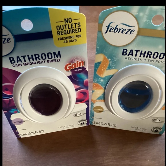 Febreze Bathroom/Small Spaces Air Freshener 2 Refresh & Energize 2 Gain Scent - Picture 3 of 3